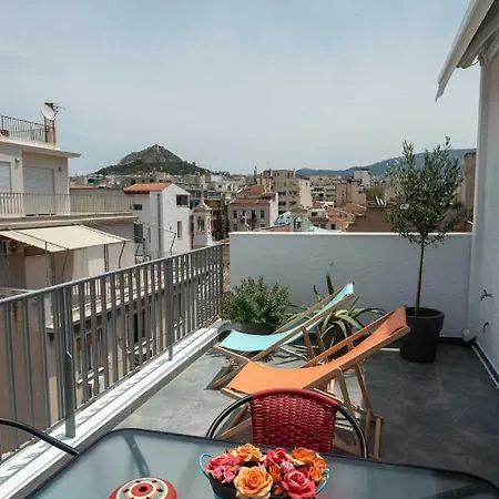 Acropolis Monastiraki Newly Renovated Apartment-3