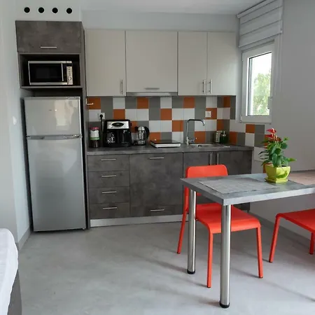 Acropolis Monastiraki Newly Renovated Apartment-3
