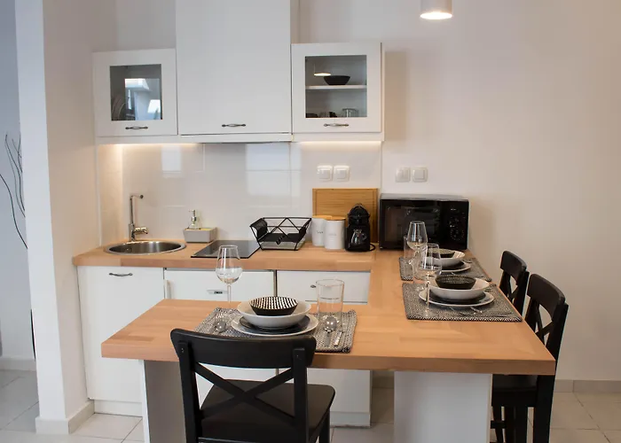 Super Stylish Apartments In Syntagma Square!